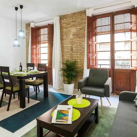 Spacious, Bright Apartment Next To The Old Town บาเลนเซีย ภายนอก รูปภาพ