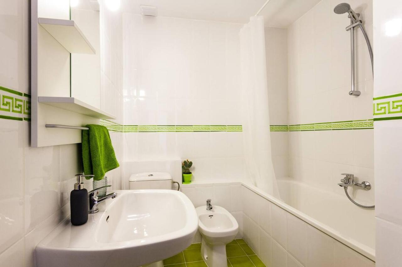 Spacious, Bright Apartment Next To The Old Town บาเลนเซีย ภายนอก รูปภาพ